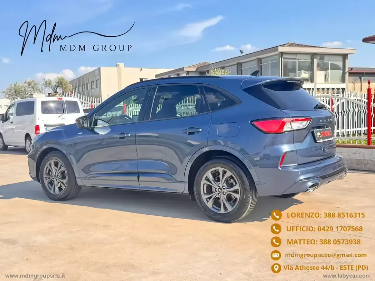 Usata Ford Kuga ST-Line 150 CV (110 kW) 2023 Blu/azzurro SUV