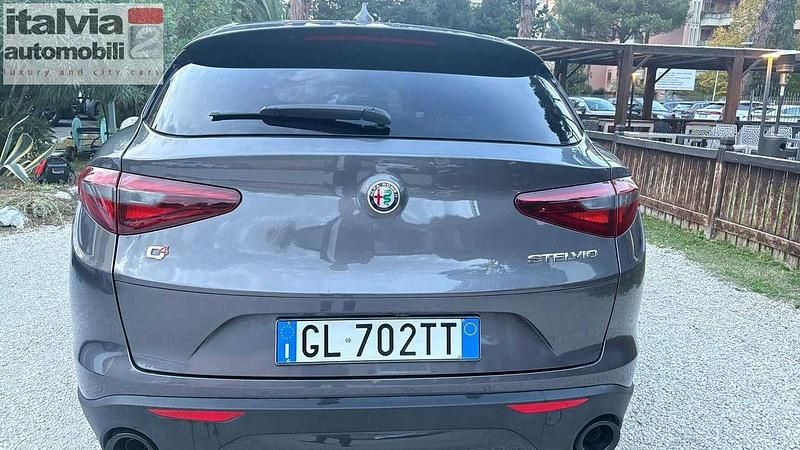 Usata Alfa Romeo Stelvio Sprint 190 CV (139 kW) 2022 Grigio SUV
