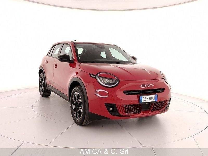 Nuova Fiat 600 Icon 145 CV (106 kW) 2025 Rosso SUV