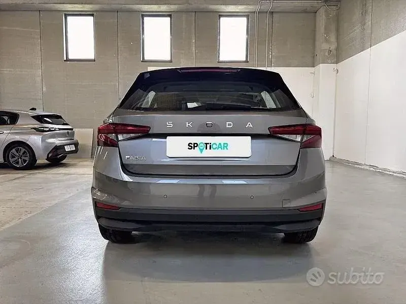 Usata Skoda Fabia 80 CV (58 kW) 2025 Grigio Utilitaria