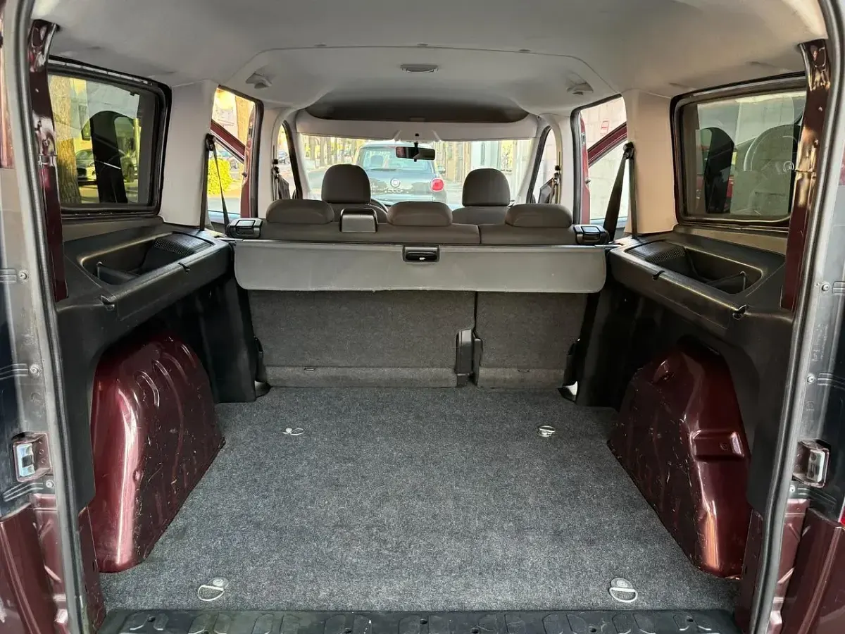 Usata Fiat Doblò 90 CV (66 kW) 2015 Rosso Monovolume