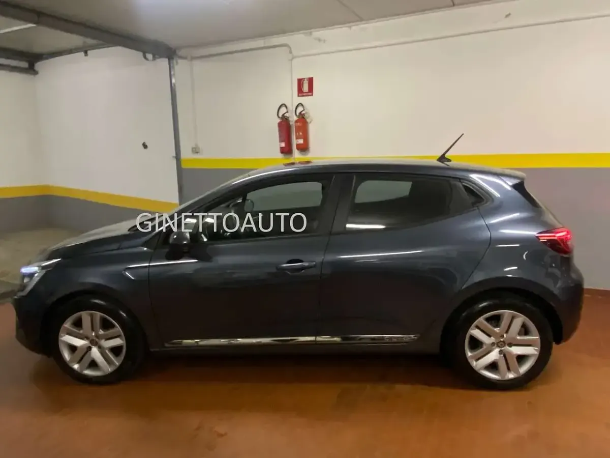 Usata Renault Clio V Edition One 101 CV (74 kW) 2020 Grigio Berlina