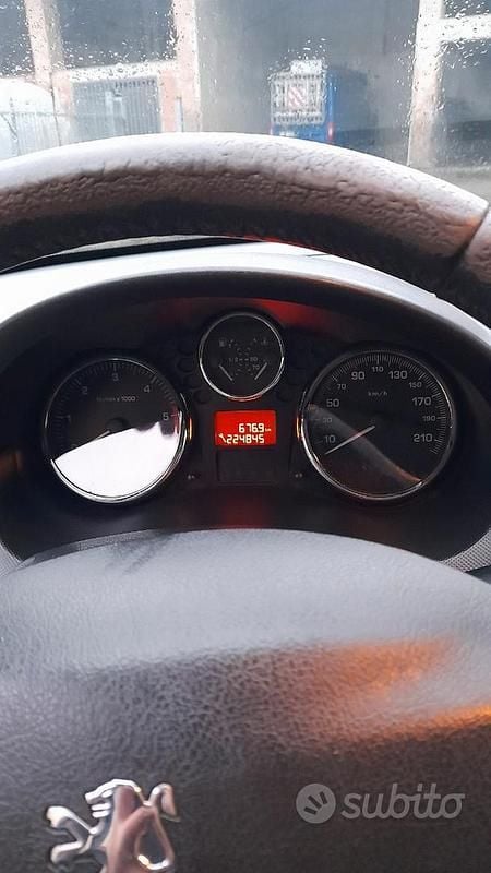 Usata Peugeot 206 68 CV (50 kW) 2010 Bianco Berlina