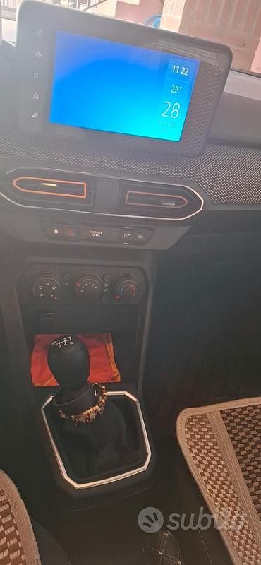 Usata Dacia Sandero 101 CV (74 kW) 2021 Bianco Utilitaria