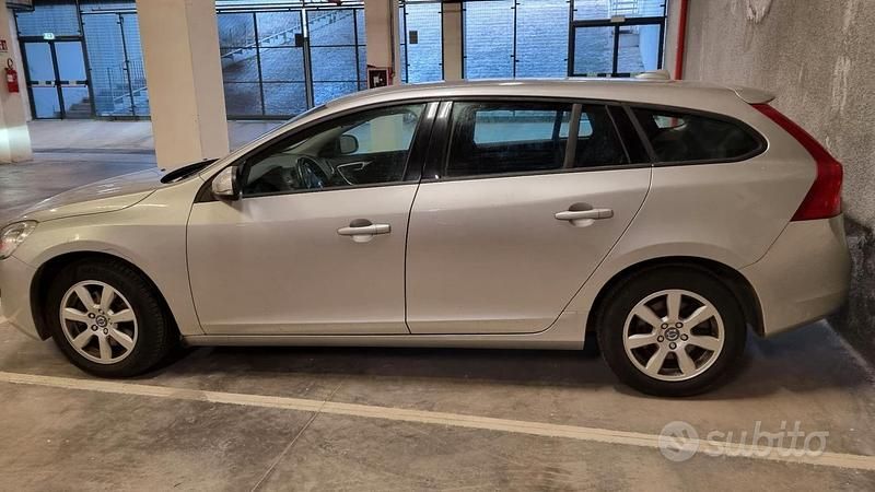 Usata Volvo V60 115 CV (84 kW) 2013 Grigio Station wagon