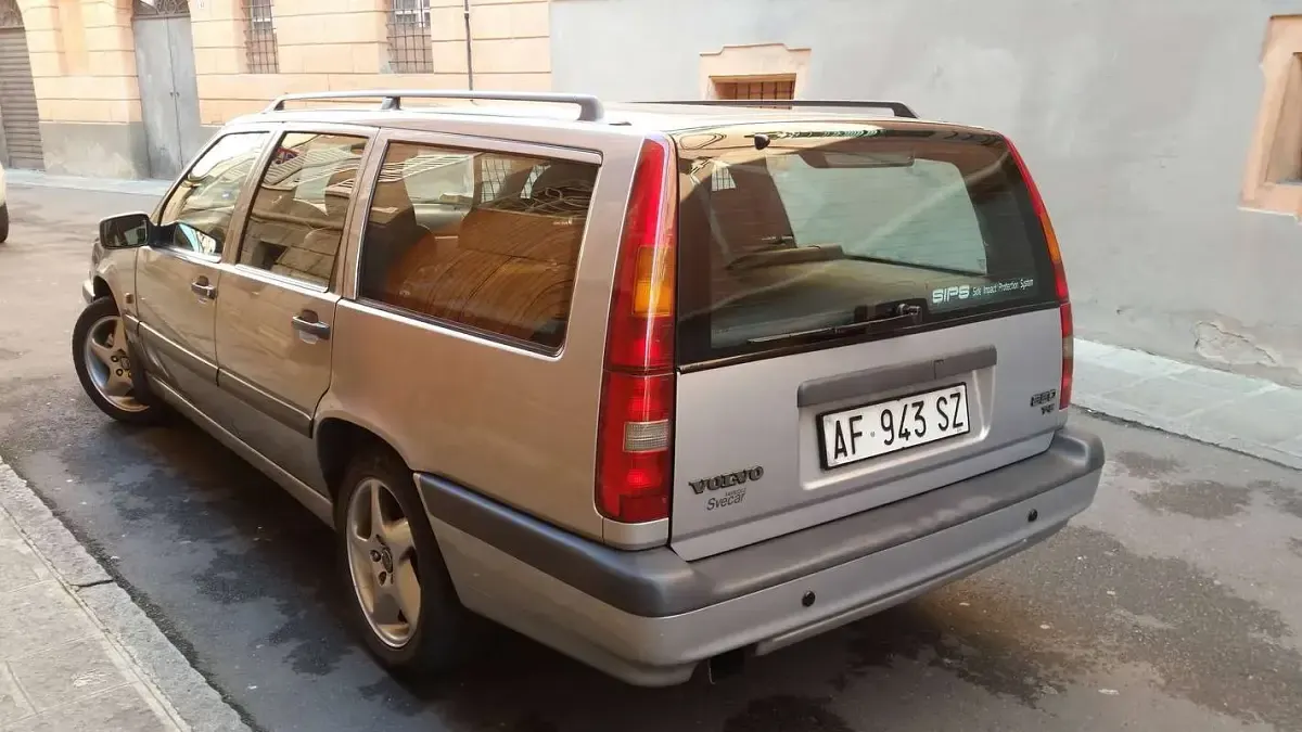Usata Volvo 850 211 CV (155 kW) 1995 Grigio Station wagon