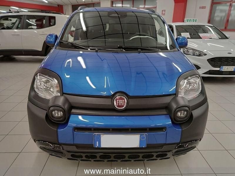 Usata Fiat Panda Cross Cross Plus 69 CV (50 kW) 2025 Blu Utilitaria