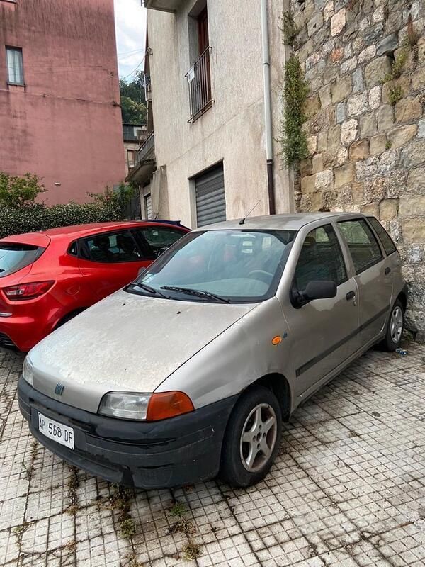 Usata Fiat Punto 60 CV (44 kW) 1997 Grigio Utilitaria