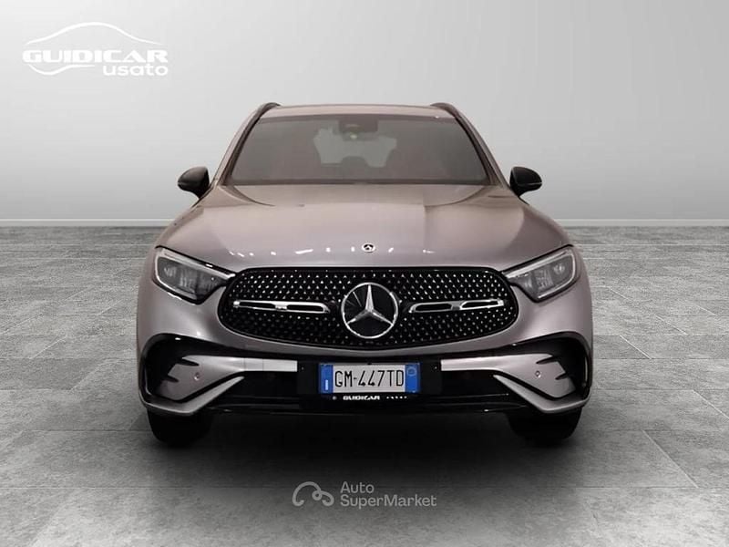 Usata Mercedes GLC300e Advanced Plus 197 CV (144 kW) 2023 Argento mojave SUV