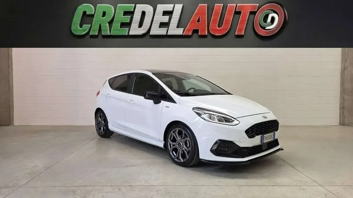 Usata Ford Fiesta ST-Line 101 CV (74 kW) 2018 Frozen white Utilitaria