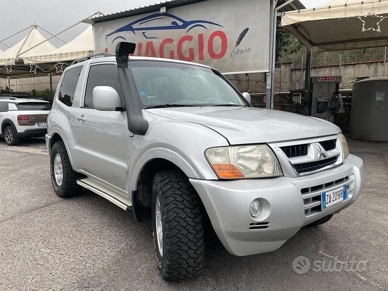 Usata Mitsubishi Pajero 115 CV (84 kW) 2003 Grigio SUV
