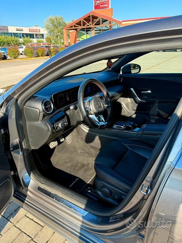 Usata Mercedes A180 2019 Grigio Utilitaria