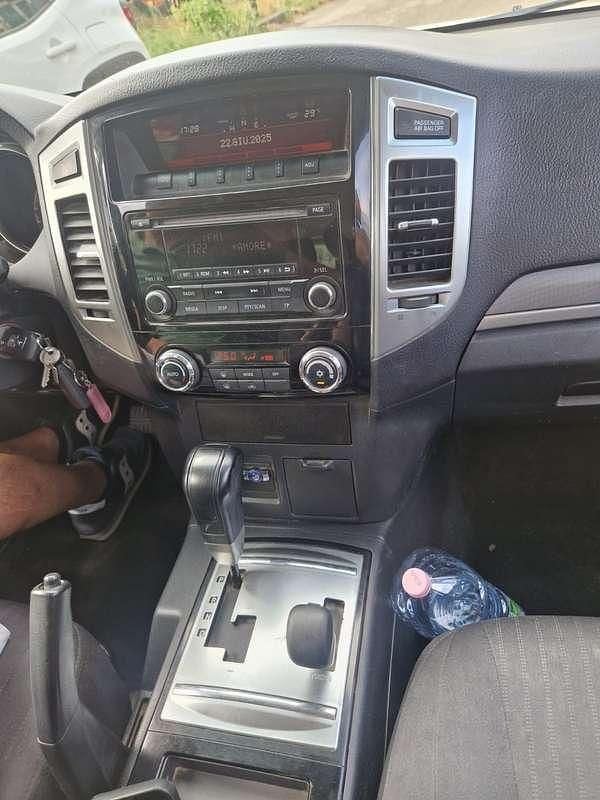 Usata Mitsubishi Pajero Intense 190 CV (139 kW) 2016 Bianco SUV