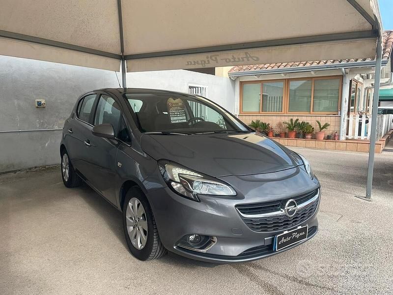 Usata Opel Corsa Cosmo 90 CV (66 kW) 2015 Grigio Berlina
