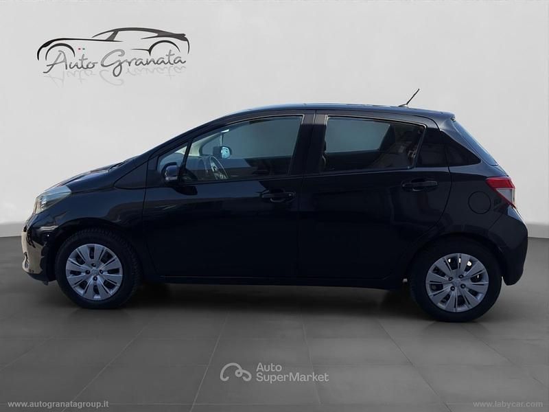 Usata Toyota Yaris Lounge 69 CV (50 kW) 2011 Nero Utilitaria