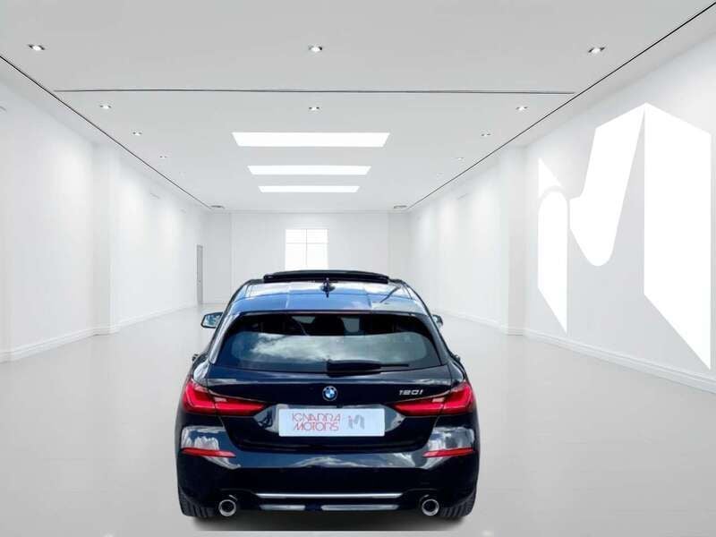 Usata BMW 120 Sport Line 178 CV (130 kW) 2020 Nero Utilitaria
