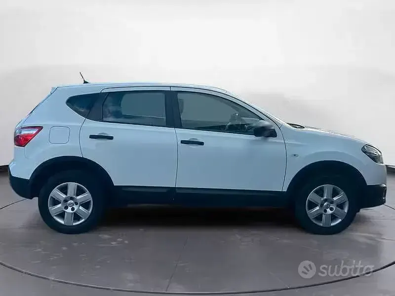 Usata Nissan Qashqai Visia 117 CV (86 kW) 2012 Bianco SUV
