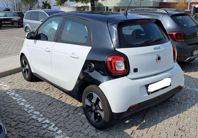 Usata Smart ForFour Electric Drive Passion 41 kW (56 CV) 2021 Utilitaria