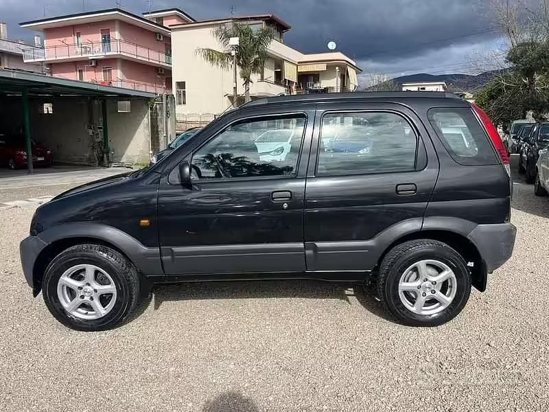 Usata Daihatsu Terios 86 CV (63 kW) 2005 Nero SUV