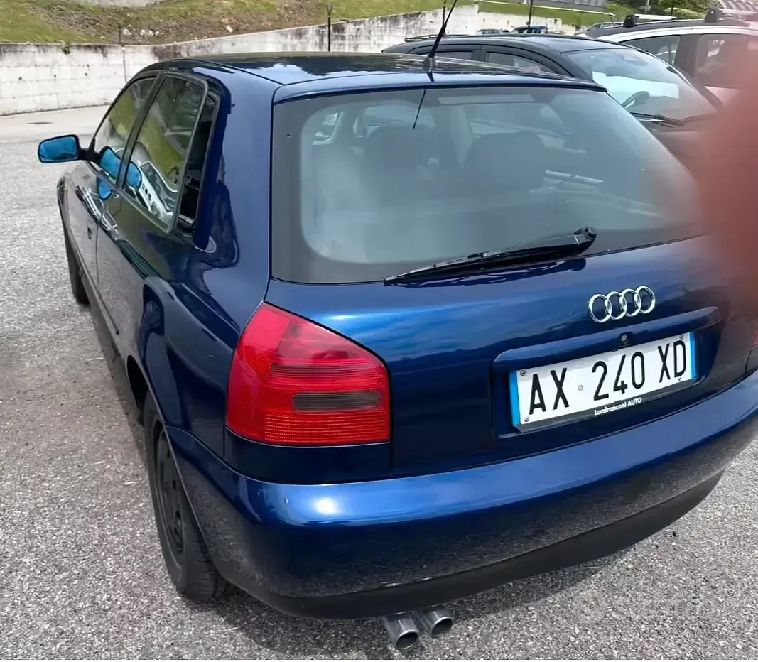 Usata Audi A3 125 CV (91 kW) 1998 Blu Utilitaria