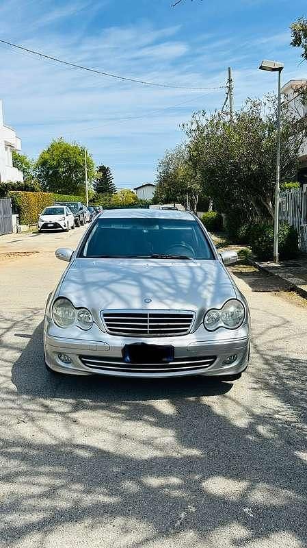 Usata Mercedes C220 150 CV (110 kW) 2004 Berlina