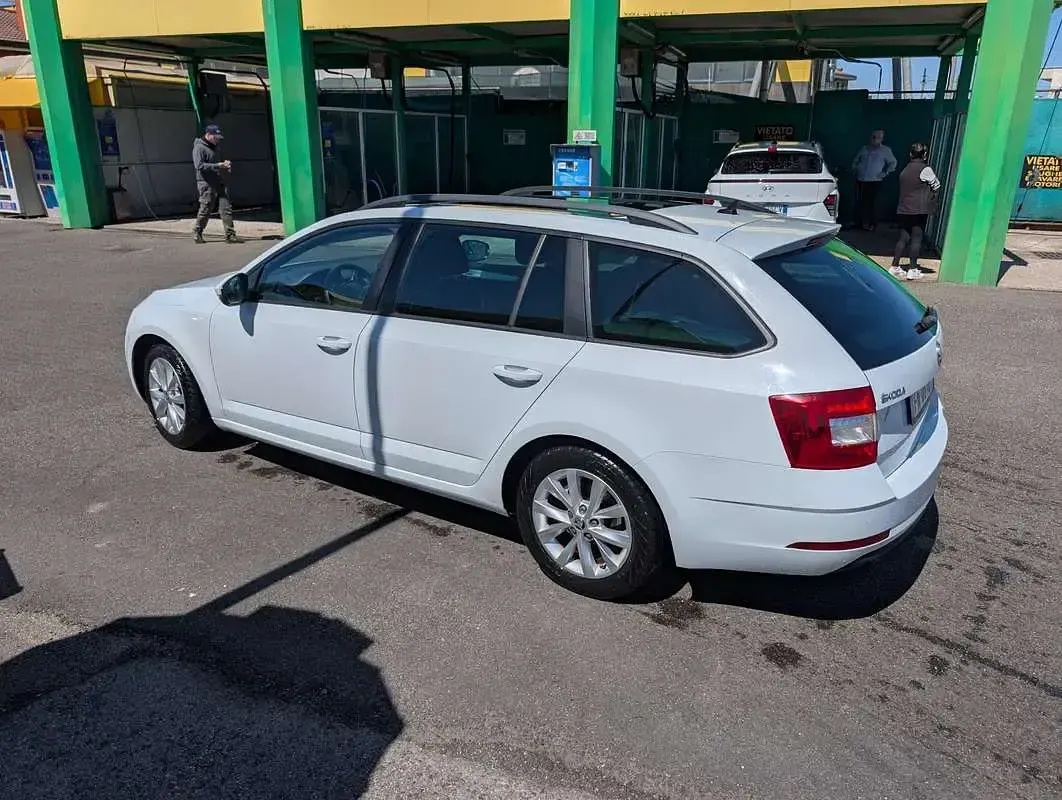 Usata Skoda Octavia Executive 116 CV (85 kW) 2018 Station wagon
