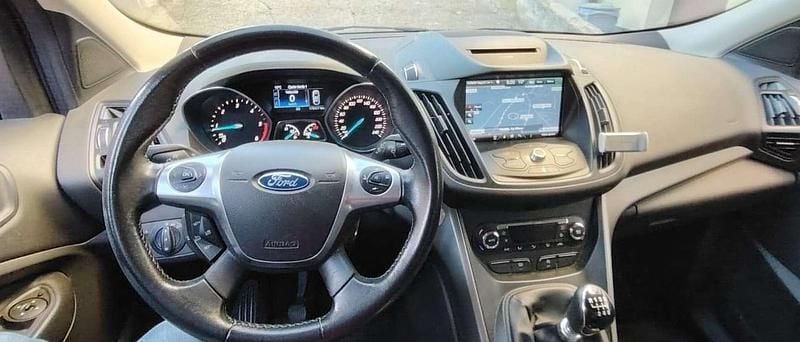 Usata Ford Kuga Titanium 120 CV (88 kW) 2016 Grigio SUV
