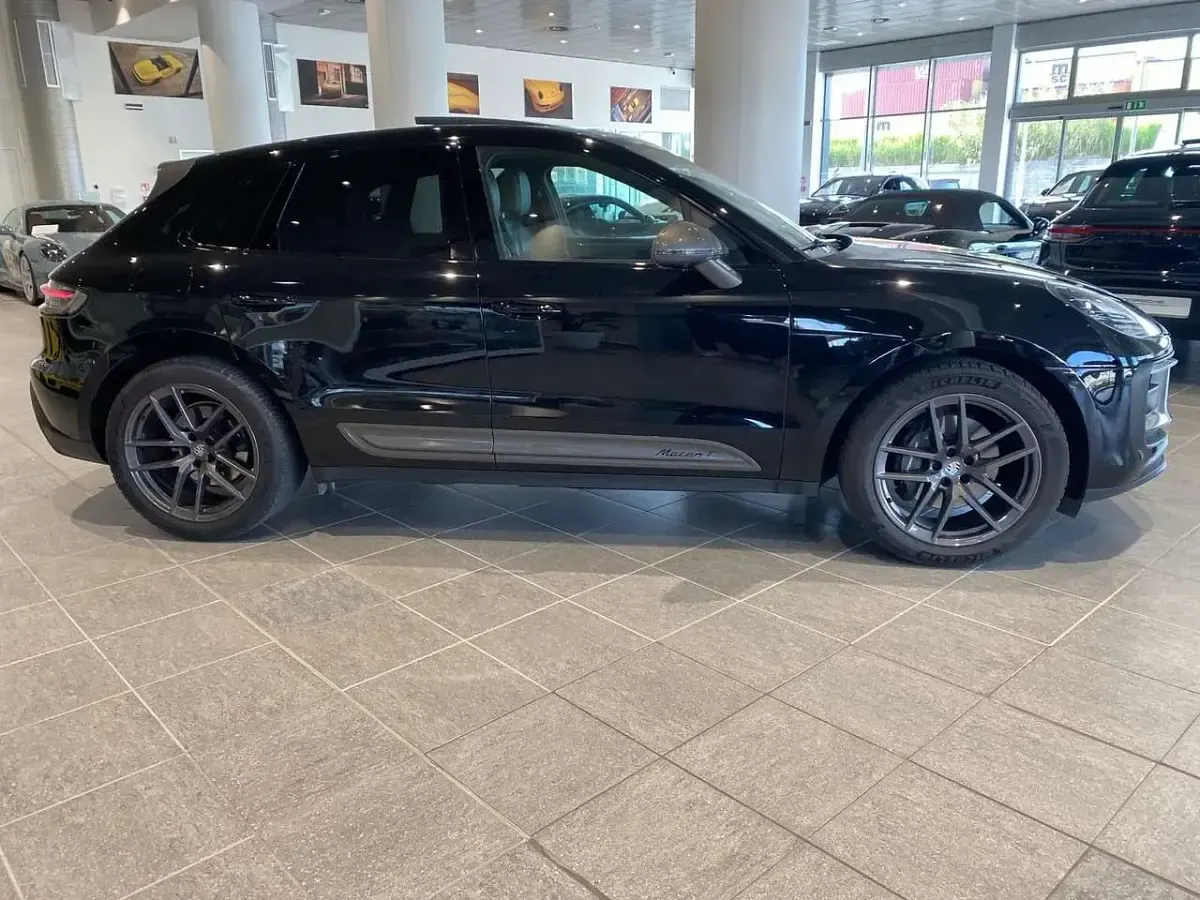 Usata Porsche Macan T 265 CV (194 kW) 2022 Nero SUV