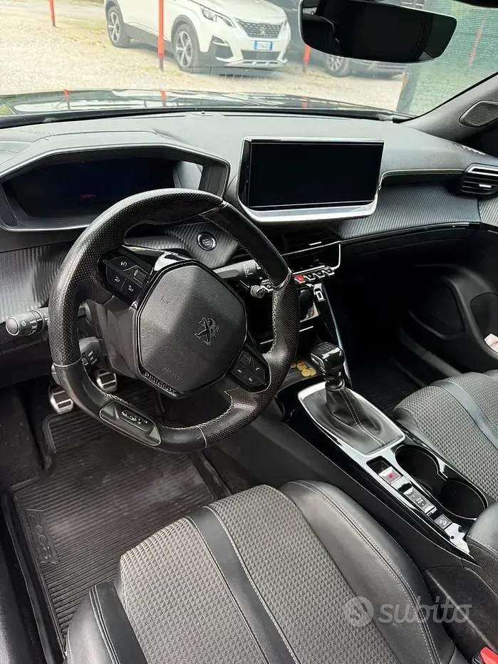 Usata Peugeot 2008 GTi 110 CV (80 kW) 2021 Nero SUV