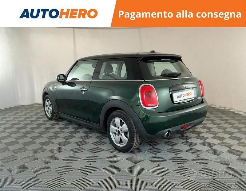 Usata Mini Cooper D 116 CV (85 kW) 2017 Verde Utilitaria