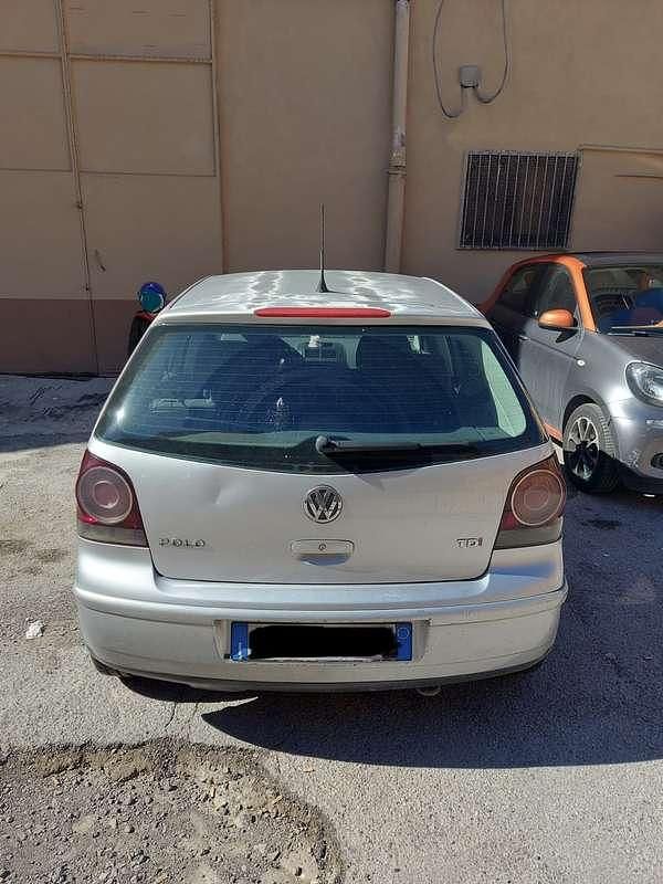 Usata VW Polo 80 CV (58 kW) 2005 Grigio Utilitaria