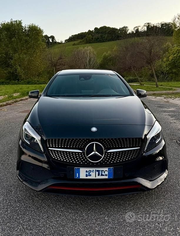 Usata 2016 Mercedes A250 Due volumi | 23.800 € (Buon prezzo) - Immagine 1/4