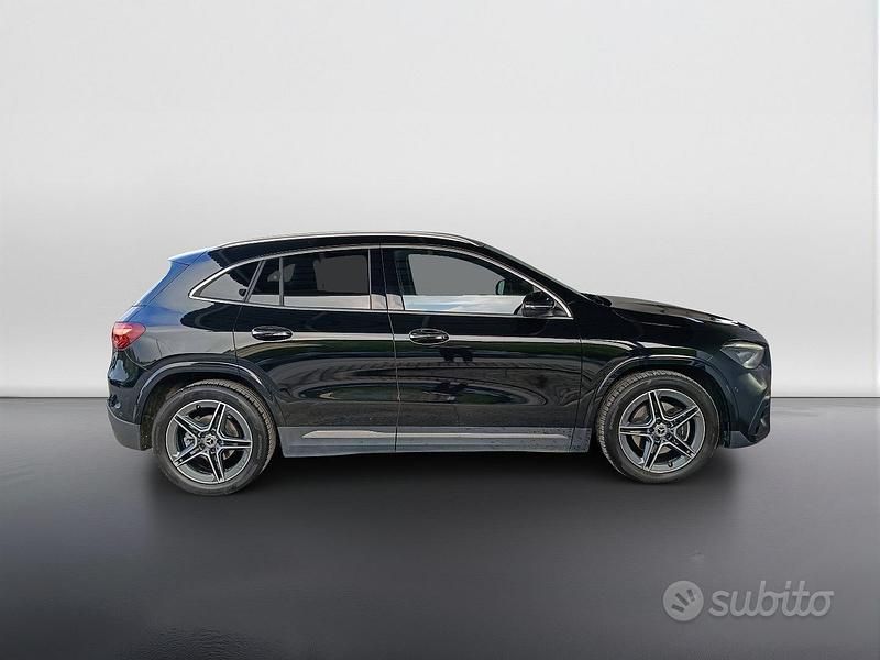 Usata Mercedes GLA200 AMG Line Premium 150 CV (110 kW) 2023 Nero SUV