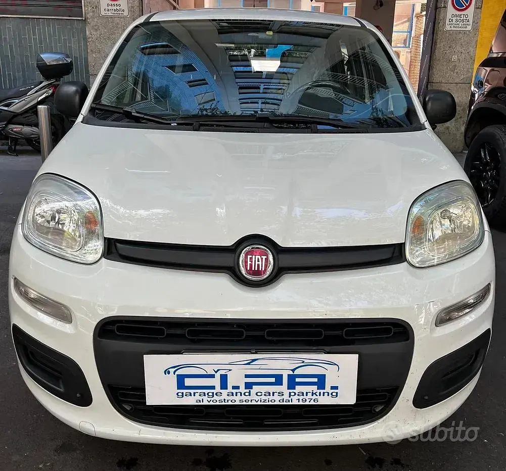 Usata Fiat Panda Lounge 95 CV (69 kW) 2018 Bianco Utilitaria