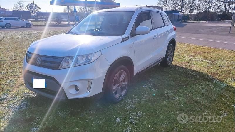 Usata Suzuki Vitara 120 CV (88 kW) 2015 Bianco SUV
