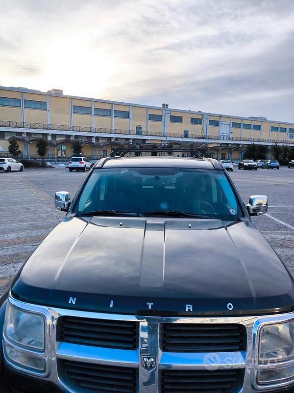 Usata Dodge Nitro 177 CV (130 kW) 2009 Nero SUV