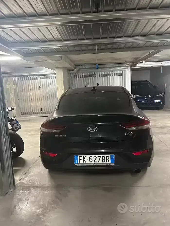 Usata Hyundai i30 140 CV (102 kW) 2017 Nero Berlina