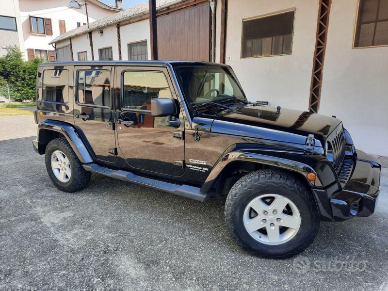 Usata 2009 Jeep Wrangler Unlimited Sport SUV | 20.800 € (Molto cara) - Immagine 1/4