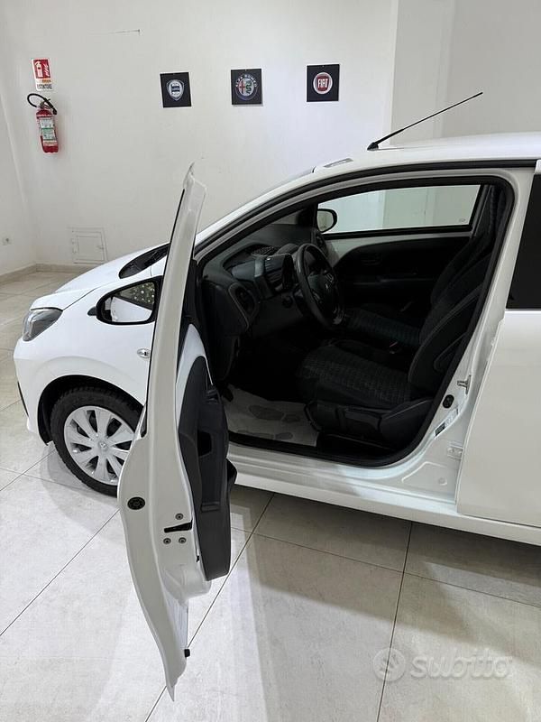 Usata Peugeot 108 Active 73 CV (53 kW) 2021 Bianco Utilitaria