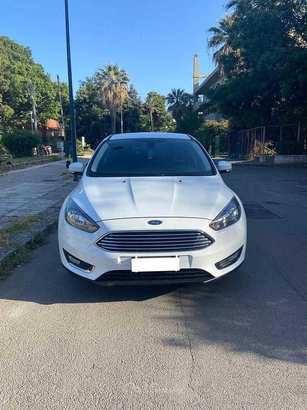 Usata Ford Focus Titanium 120 CV (88 kW) 2018 Bianco Berlina