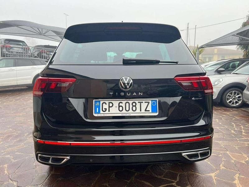 Usata VW Tiguan R-line 200 CV (147 kW) 2023 Nero SUV
