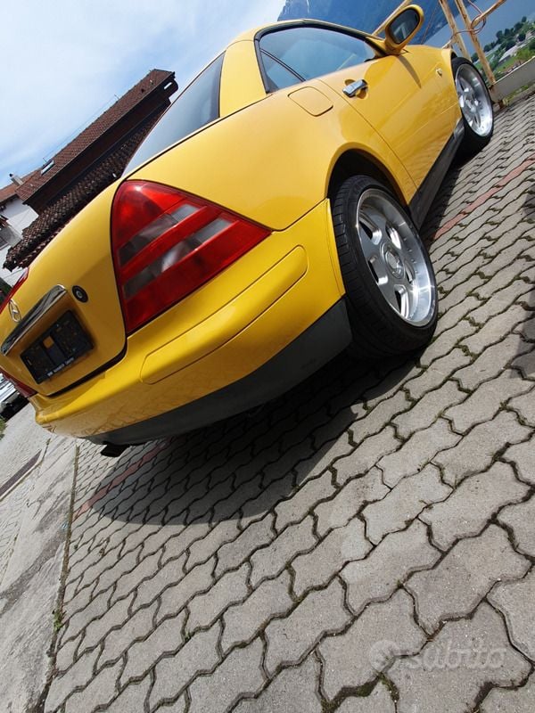 Usata Mercedes SLK230 1998 Giallo Cabrio