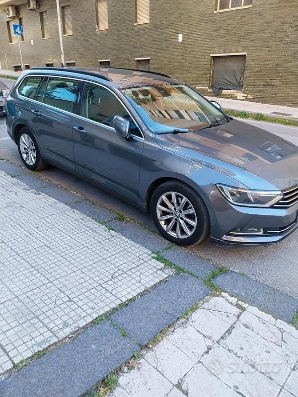 Usata VW Passat 120 CV (88 kW) 2015 Grigio Station wagon