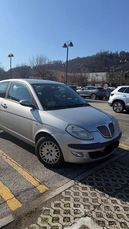 Usata Lancia Ypsilon 60 CV (44 kW) 2006 Utilitaria