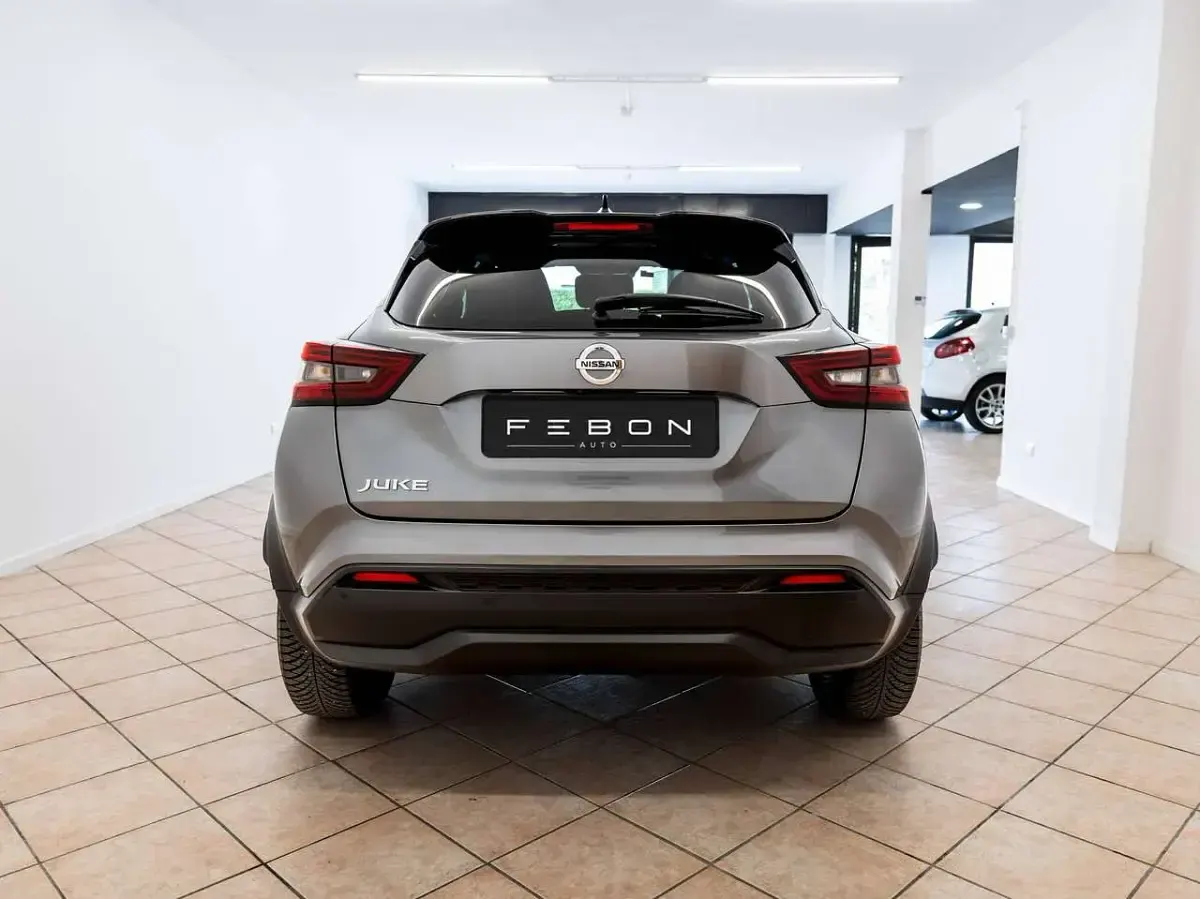 Usata Nissan Juke N-Connecta 117 CV (86 kW) 2020 Grigio SUV