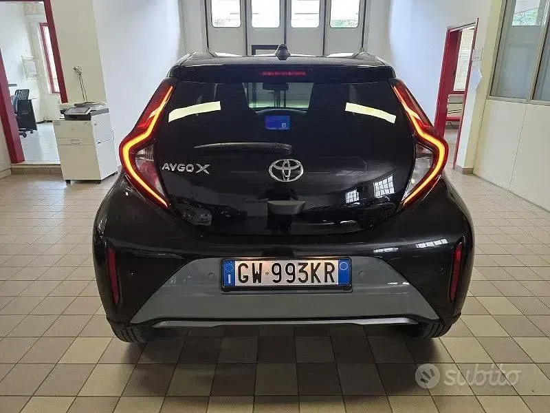 Usata Toyota Aygo X Lounge 72 CV (52 kW) 2024 Verde SUV