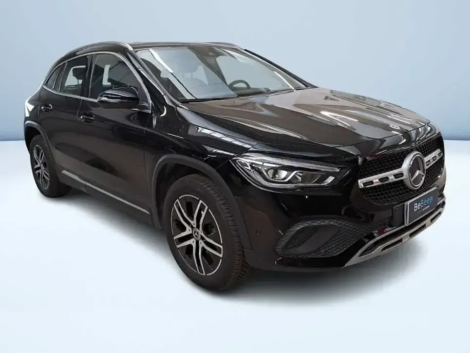 Usata Mercedes GLA200 150 CV (110 kW) 2022 Nero SUV
