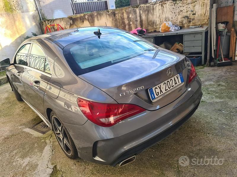 Usata Mercedes CLA200 2019 Grigio Coupé