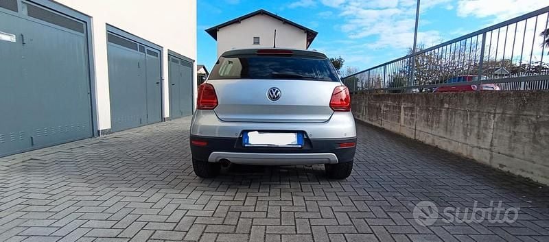 Usata VW Polo 90 CV (66 kW) 2017 Grigio Berlina