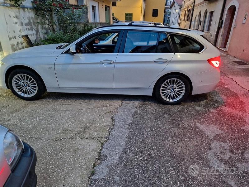 Bianco Usata 2015 BMW 320 Station wagon | 12.200 € (Cara) - Immagine 1/4